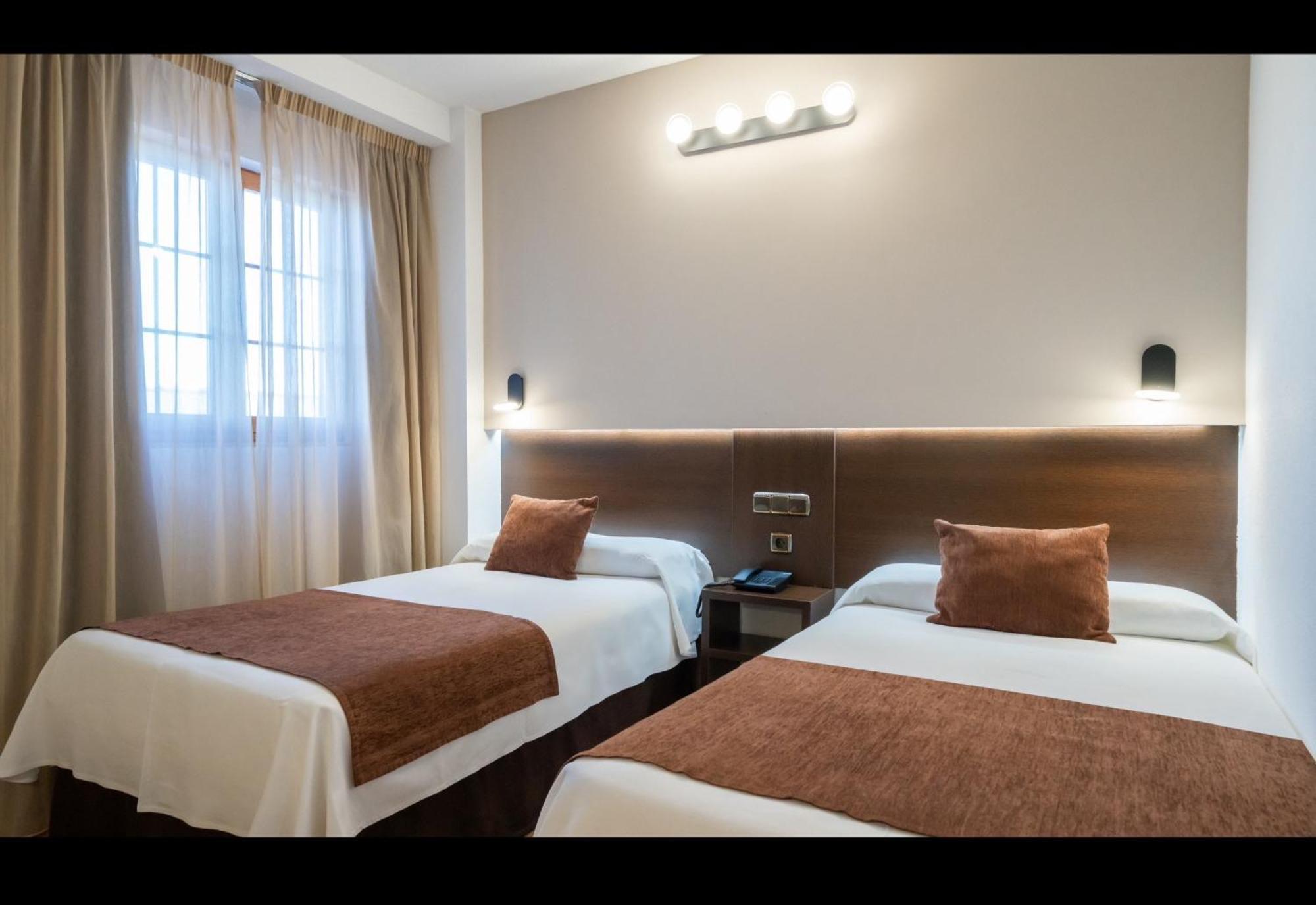 Hotel Mozarbez Salamanca Buitenkant foto